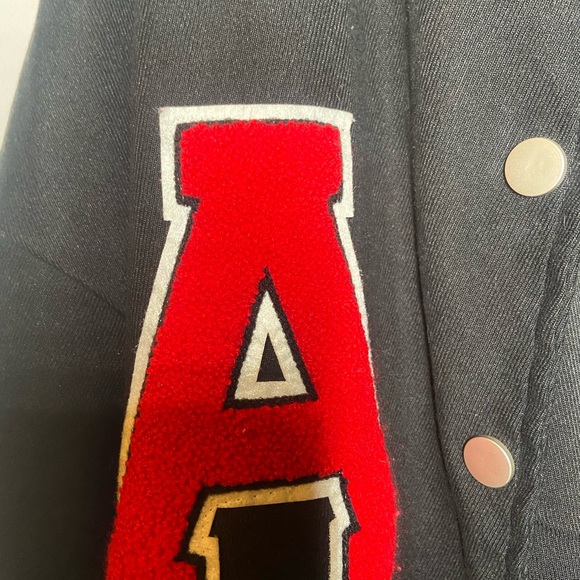 Black and red letterman jacket size: L - Picture 2 of 3